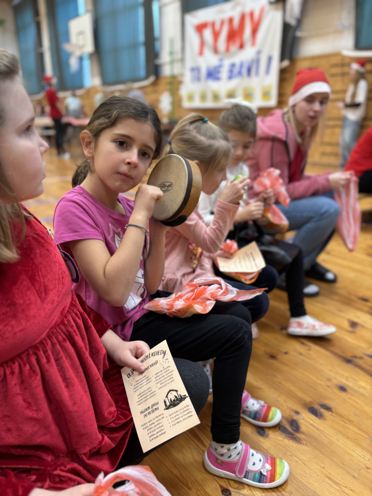 DĚTI V TYMY POZNALY VÁNOČNÍ TRADICE NA HANÉ A VALAŠSKU
