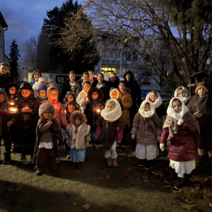 ZRNÍČKO A MALÁ RUSAVA JIŽ TRADIČNĚ ROZSVÍTILI VÁNOČNÍ STROM V TYMY 